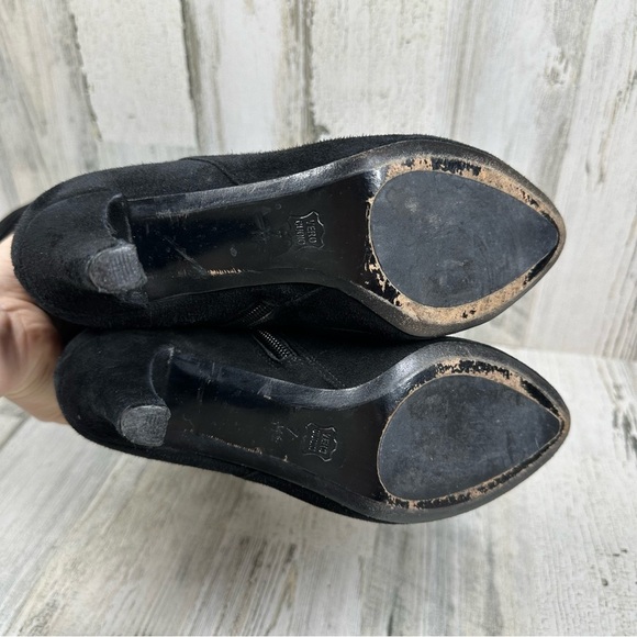 Boutique Black Suede High Heel Knee-High Boots with Ruched Detailing #901 - Picture 9 of 13